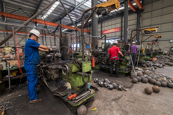 尚志网架配件车间